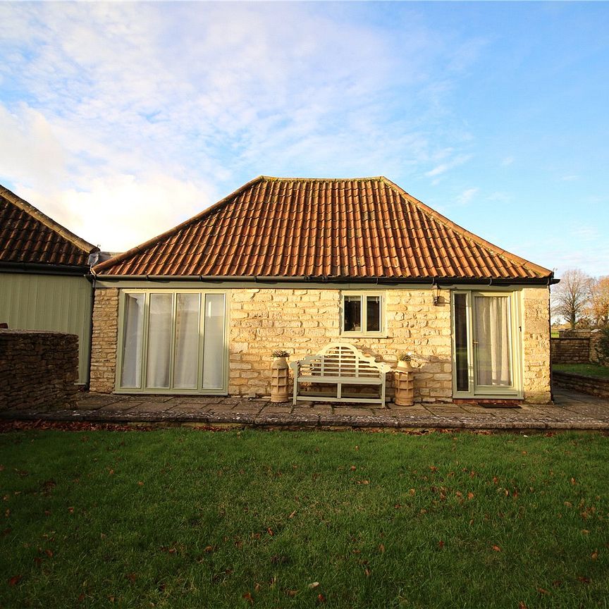 Park Farm, Oaksey, Malmesbury - Photo 1