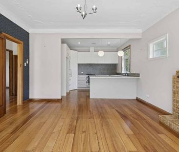 Three bedrooms, Newlands - Photo 1