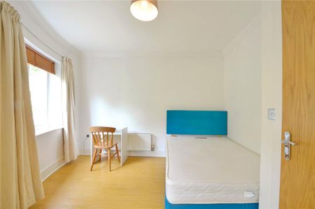 3 bedroom apartment to rent - Photo 4