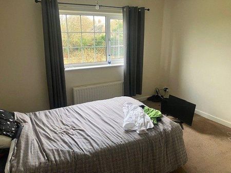 3 bedroom end of terrace house to rent - Photo 3