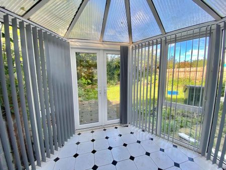 3 bedroom semi-detached house to rent - Photo 4