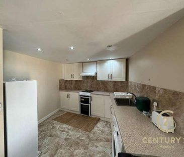 Northfield Road, Hounslow, TW5 - Photo 1