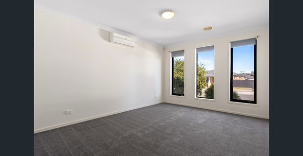 Spacious Modern Home with Alfresco Living in Prime Kilmore Location - Photo 1