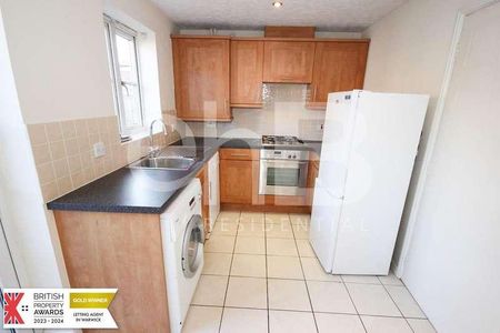 Lee Meadowe, Chase Meadow, Warwick, CV34 - Photo 5