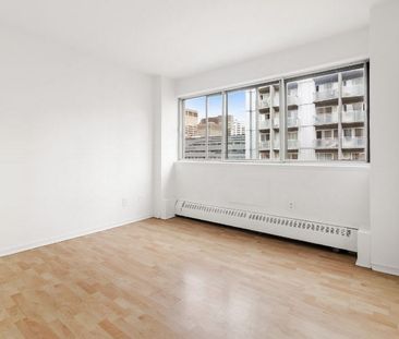 Studio - Photo 6