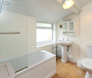 3 bedroom terraced house to rent - Photo 6