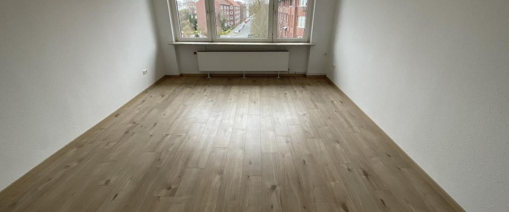 Modernisierte Balkonwohnung in der Grenzstraße zu vermieten! - Photo 1