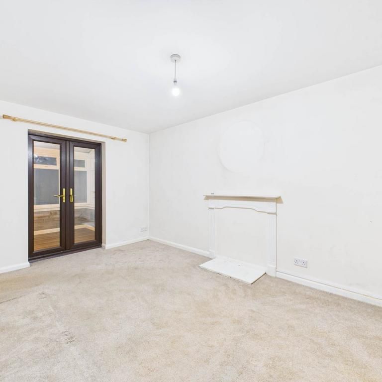 3 bedroom detached house to rent - Photo 1