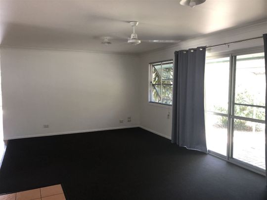 5 School Road, Elimbah QLD 4516 - House For Rent - $540 | Domain - Photo 1