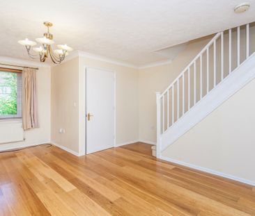 3 bedroom house to rent Abergavenny Gardens, Copthorne, Crawley, RH10 - Photo 1