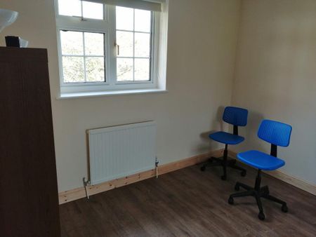 4 bedroom detached house to rent - Photo 4