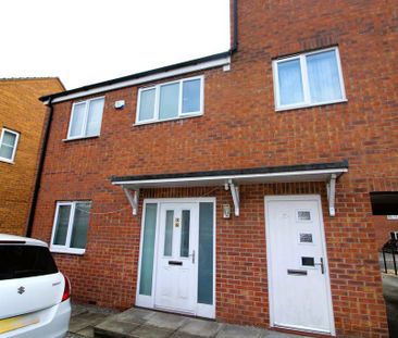 2 bedroom semi-detached house to rent - Photo 4