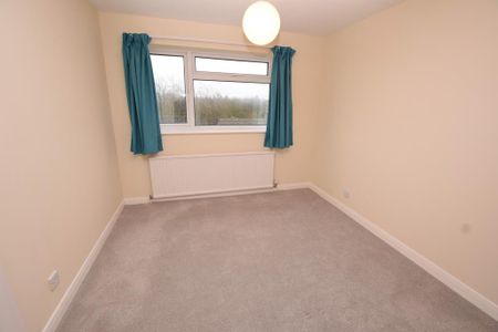 5 bedroom semi-detached house to rent - Photo 3