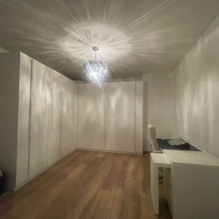 Appartement - Te huur - Photo 2