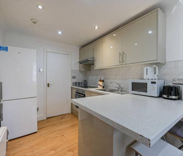 Studio to rent - Photo 5