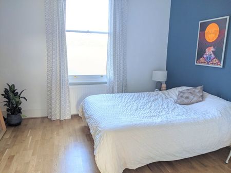 1 Bed Flat, Forest Gate, E7 - Photo 5