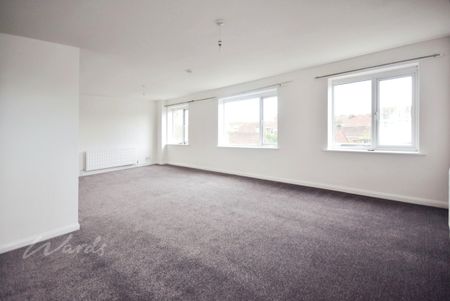 3 bedroom flat to rent - Photo 4