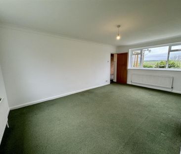 Redworth, Newton Aycliffe - Photo 3
