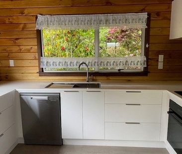 Wake up to the sound of Tui's - Photo 5