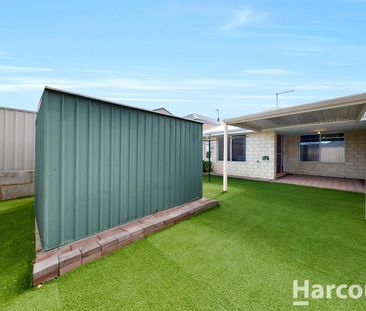 Easy-Care Living in a Relaxed Coastal Setting - Photo 6