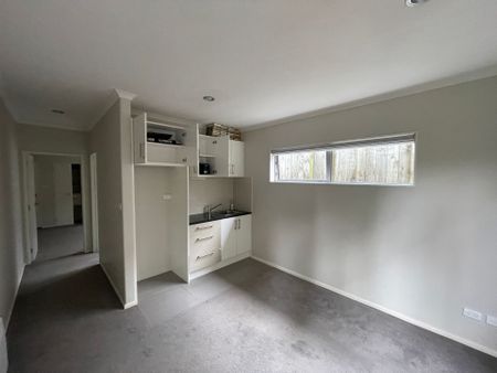 Granny Flat Close to Amenities - Photo 4