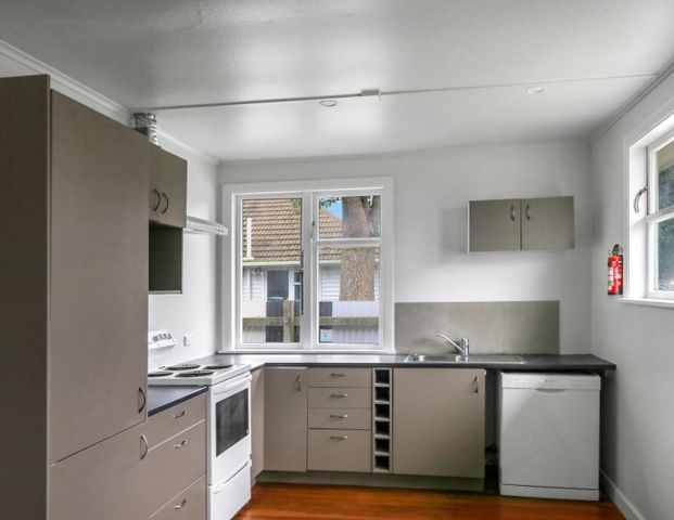 Four bedroom home - Photo 1
