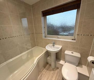 3 bedroom terraced house to rent - Photo 6