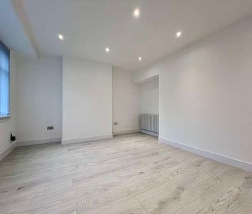 Birchmead Avenue, Pinner, HA5 - Photo 1