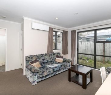 Modern Townhouse - Photo 6