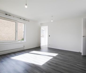 4 bedroom terraced house to rent - Photo 6