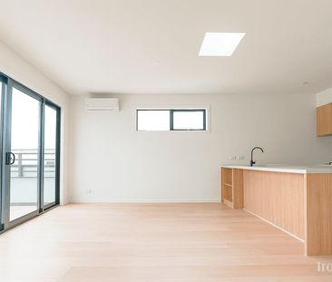 Brand New Townhome in Prime Wollert Location - Photo 6