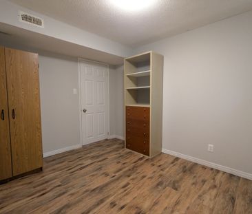 For Lease - 6053 Leeside Crescent Unit# BSMT, Mississauga, Ontario - Photo 3