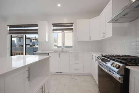 For Lease - 533 BOBOLINK Ridge, Stittsville - Munster - Richmond, Ontario - Photo 3