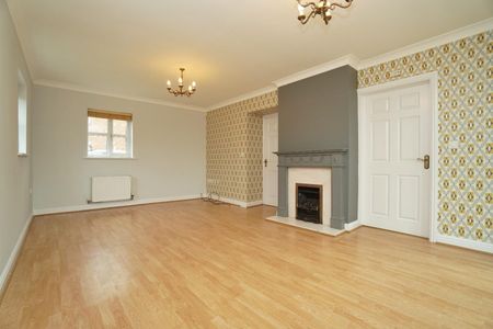 4 bedroom House To Let - Photo 3