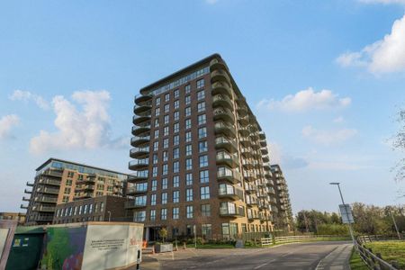 3 bedroom flat to rent - Photo 3