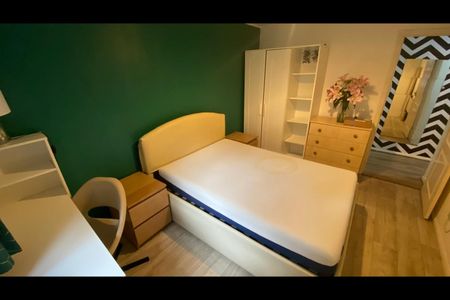 1 Bed Flat, Crofters Court, SE8 - Photo 3