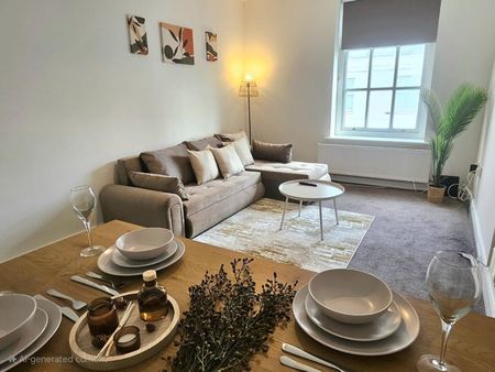 2 Bed Flat, Western Road, BN1 - Photo 2