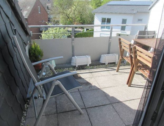 Sonnige 2 Zimmer Maisonette Wohnung mit Balkon - Foto 1
