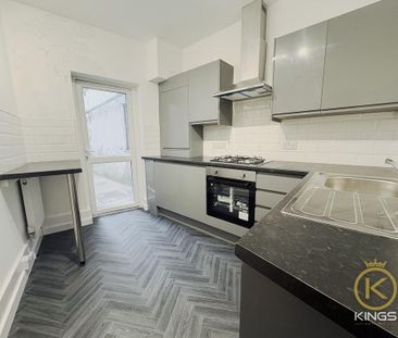 2 bedroom apartment to rent - Photo 6