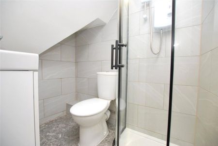 1 bedroom house of multiple occupation to rent - Photo 4