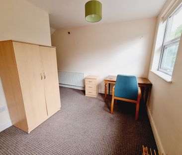 3 Bed Student Accommodation - Photo 3