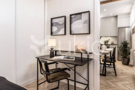 2 room luxury Apartment for rent in Madrid, Spain - Photo 5