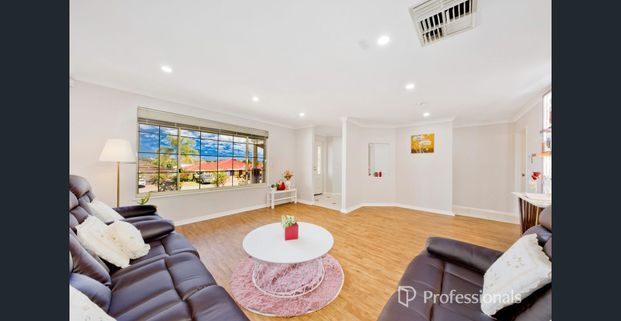 Stunning Family Home in Prime Landsdale Location! - Photo 1