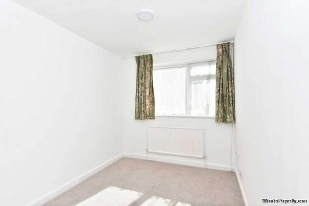 2 bedroom property to rent in London - Photo 1