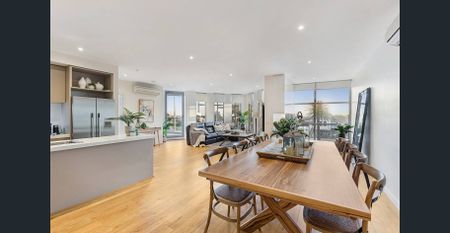 Light-Filled Apartment in Prime Beachside Location - Photo 4