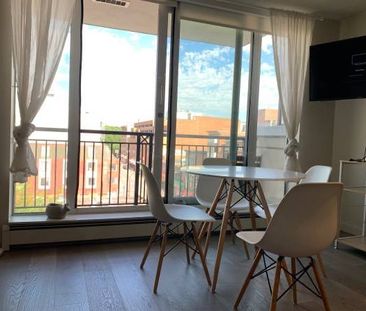 Modern New Furnished 1bed/1bath, - Photo 1