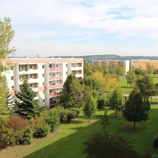 Helle Dreiraumwohnung in toller Wohnlage - mit Einbauküche! - Photo 1