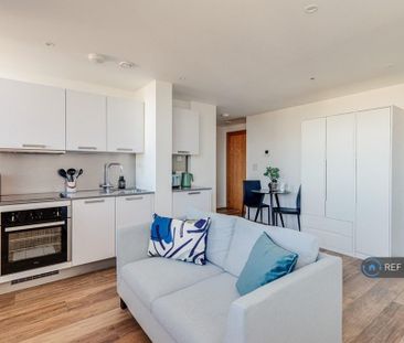 Studio to rent - Photo 1