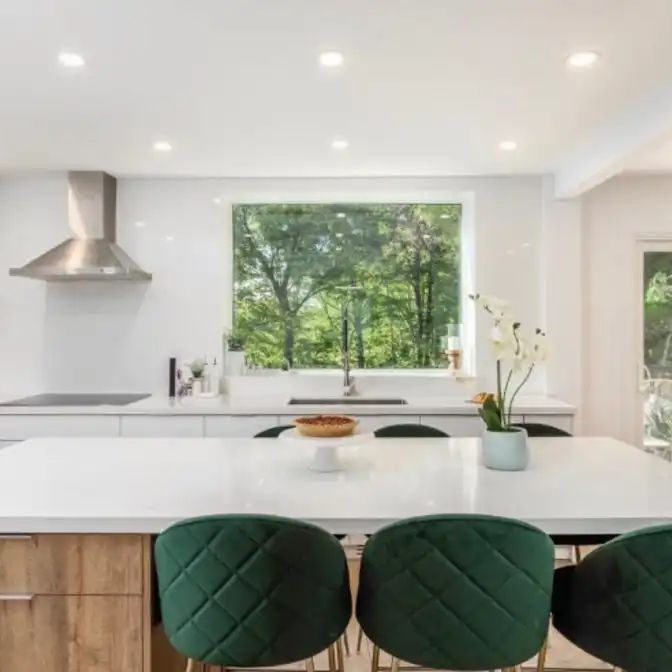 North York Furnished Main House Rental on Garthdale Court – Gorgeous 3 Bed 3 Bath with Private Yard and Pet Friendly - Photo 1