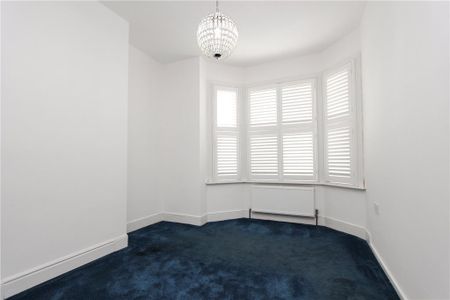 3 bedroom end of terrace house to rent - Photo 4